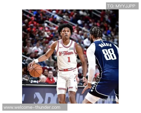 杰伦格林内线强攻遭遇防守失误错失绝杀机会令人惋惜